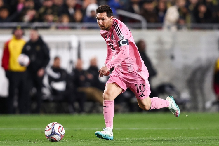 开云娱乐-公关专家:梅西受够了在巴萨主席大选中被利用,想参与他早参与了