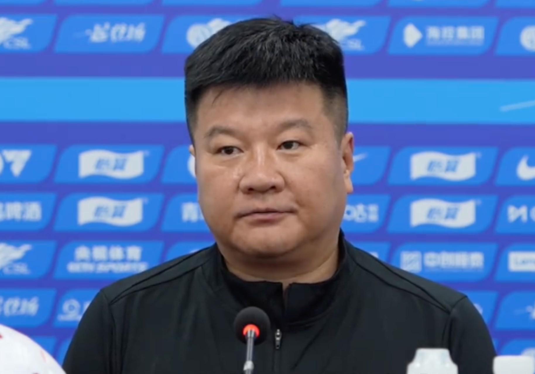 开云娱乐-略显仓促，李金羽正常出席赛前发布会，两小时后铁人官宣其下课